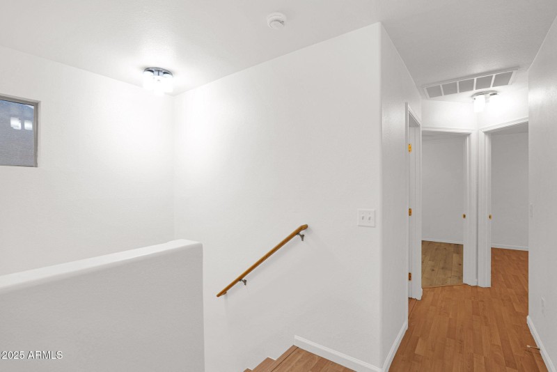 11-web-or-mls-P1314432