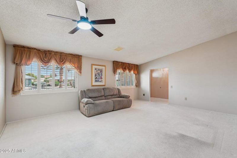 12-web-or-mls-W Crystal Lake Dr-S2909-01