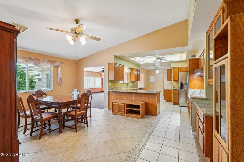 15-web-or-mls-W Crystal Lake Dr-S2909-01