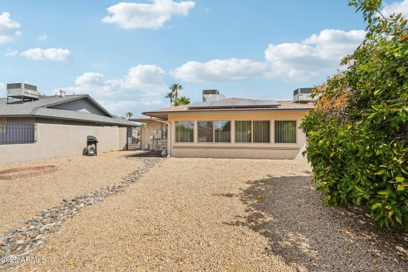 42-web-or-mls-W Crystal Lake Dr-S2909-04