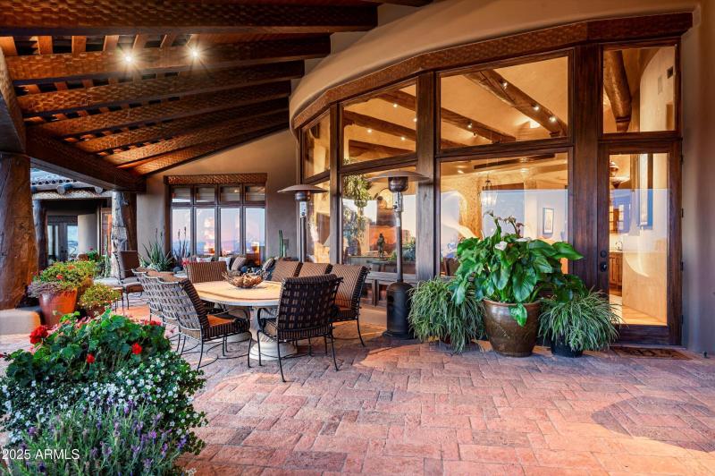 180 degree wrap around patio