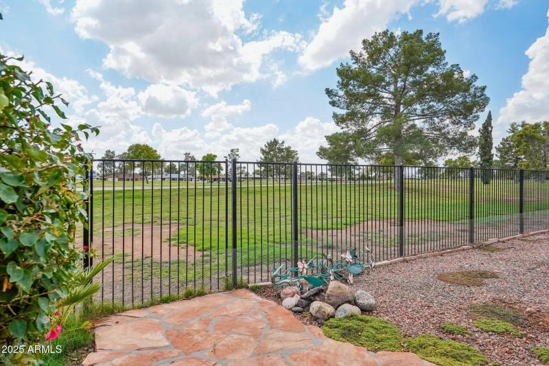 42-web-or-mls-W Country Club Dr-S2909-04