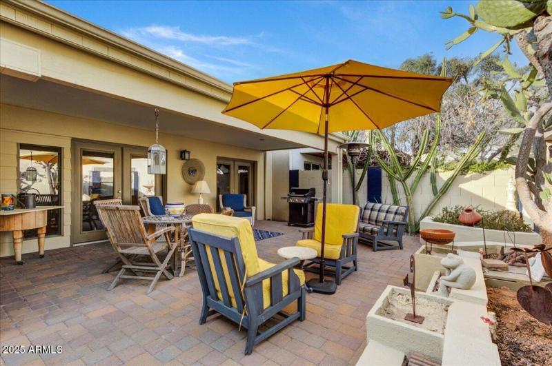 Spacious Patio