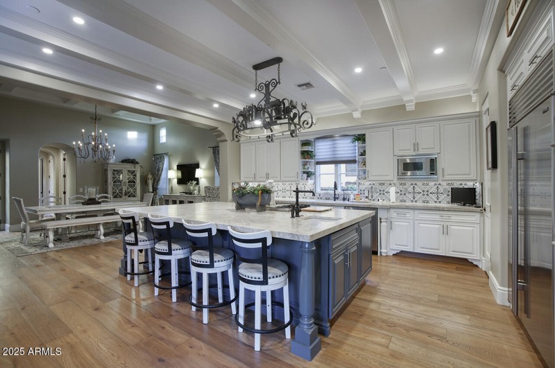 Eat In Kitchen