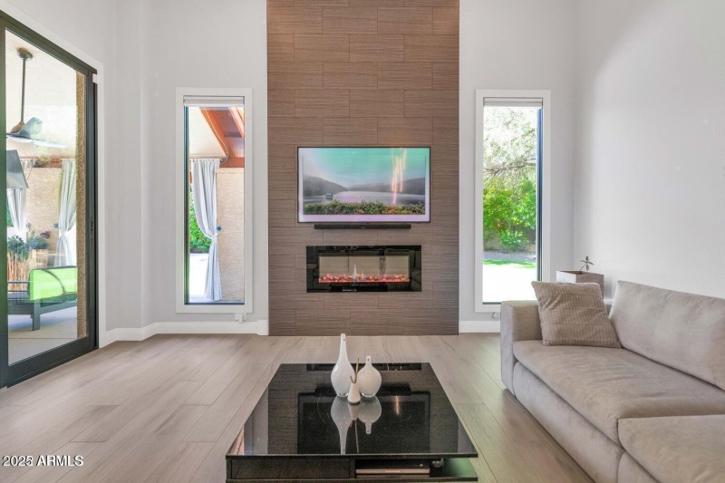 20221114213739907045000000-o