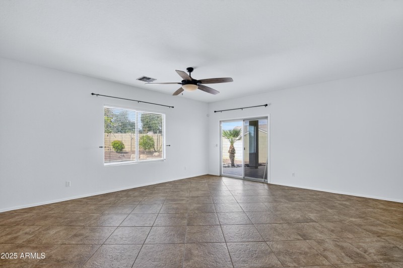 29_029_088_a4m_pershing