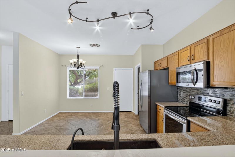 30_030_091_a4m_pershing