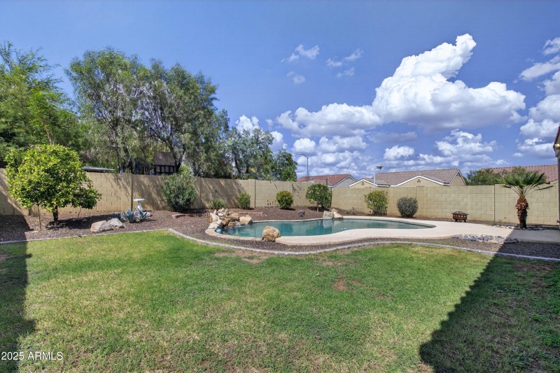 47_047_142_a4m_pershing