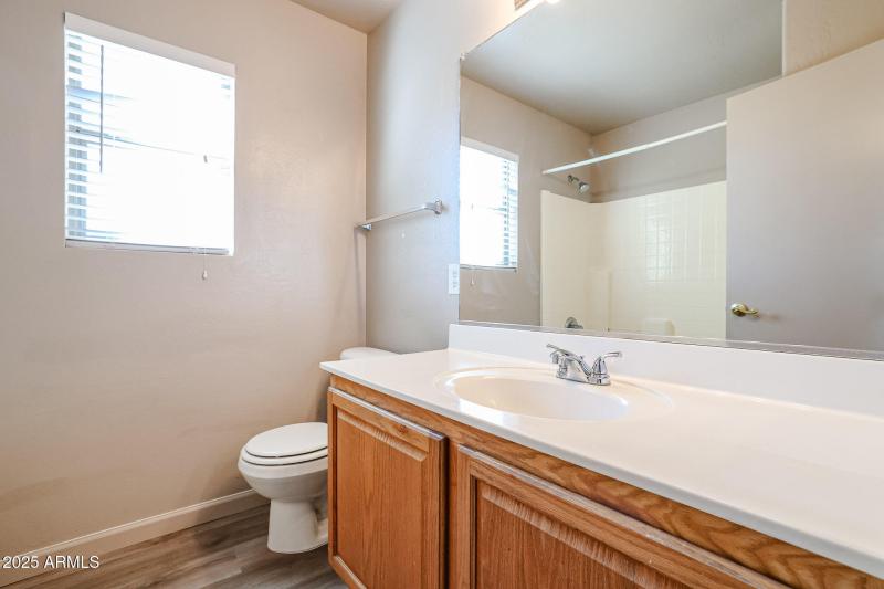 Jackson Upstairs Hall Bath Dec 2023