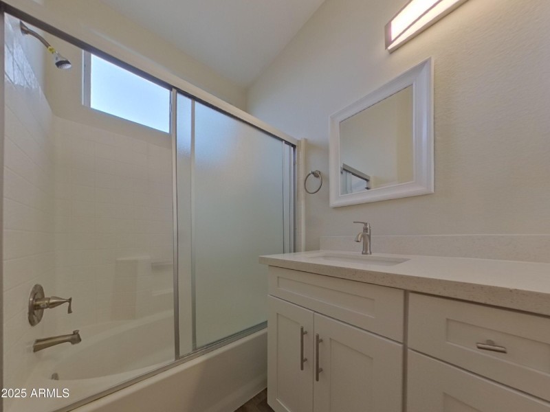 8_pc_AxxBU1ruci_3lQ0inS3zg_layout_0