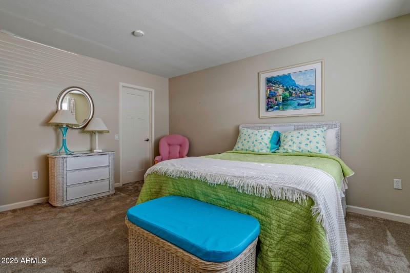 28-web-or-mls-Done Interior-26