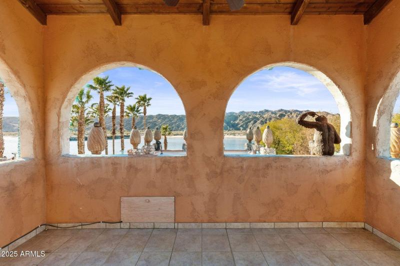 GUEST HOUSE - BALCONY (1)