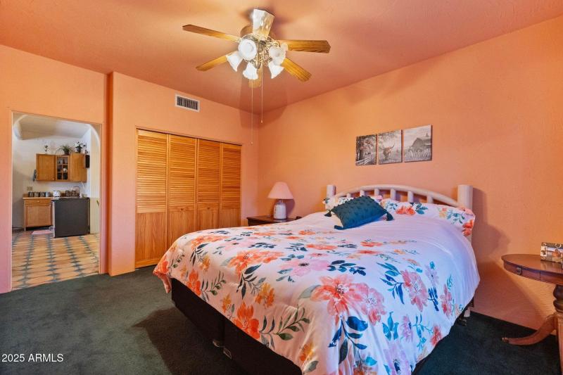 GUEST COTTAGE - MASTER BR (1)