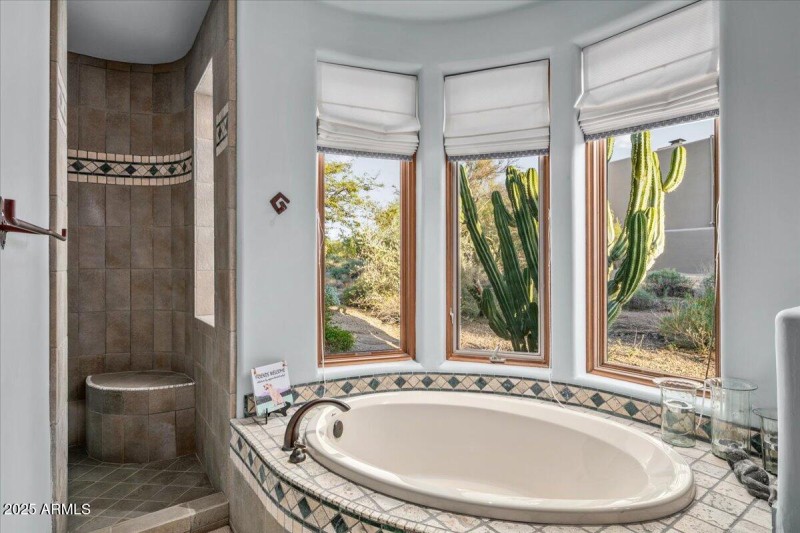 Bedroom 2 Ensuite Bath