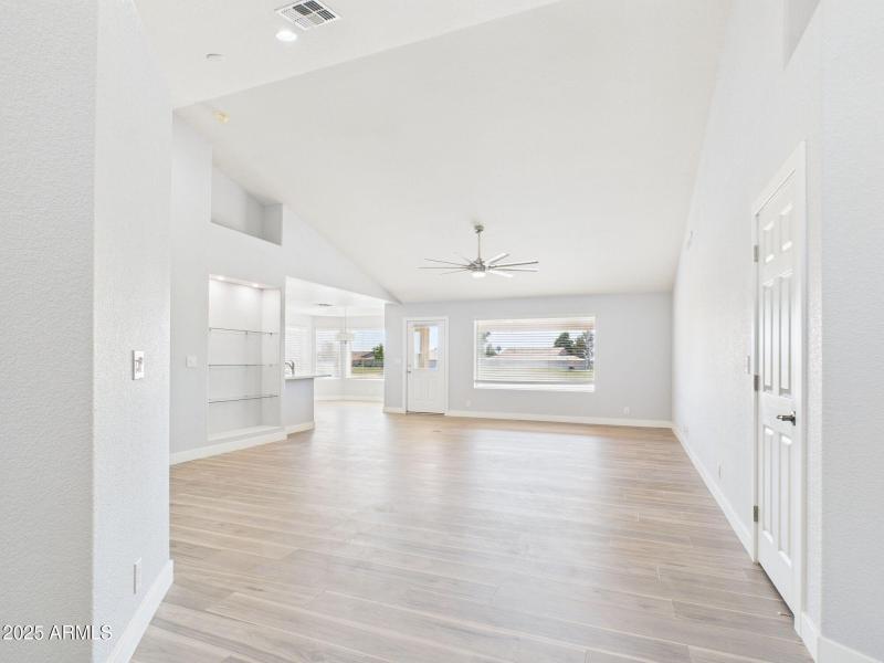 18-web-or-mls-CAM03379G0-PR0149-STILL016