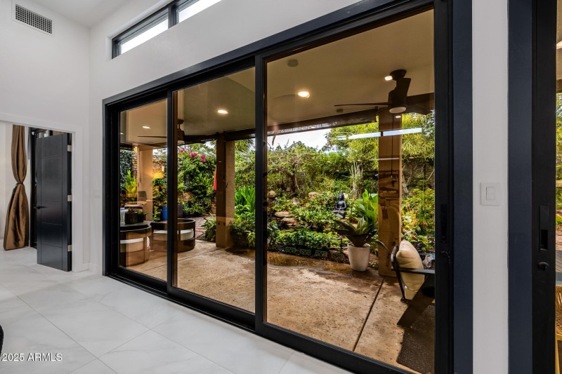 Commerical Garde Window Wall