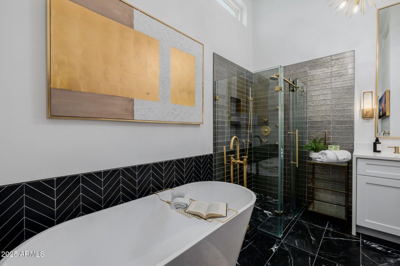 Rich Gold and Black Finishes