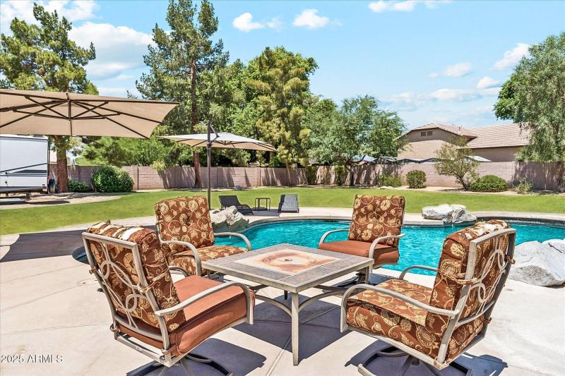 Entertainers Paradise