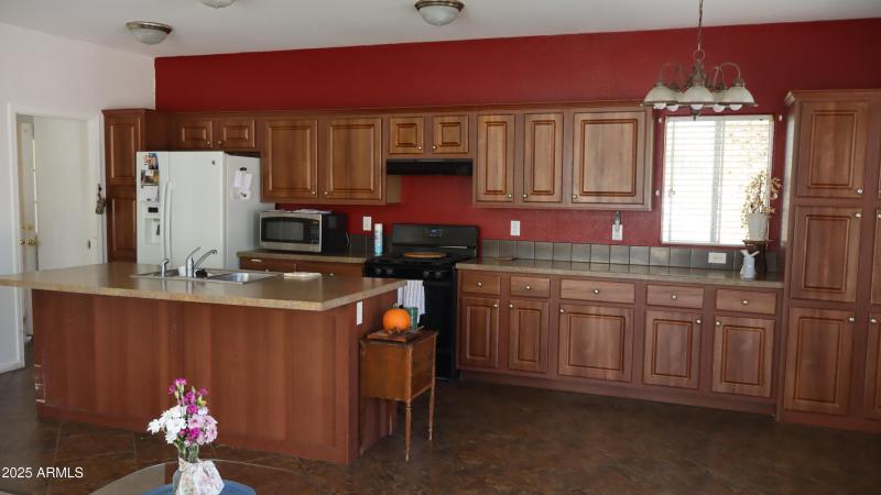 Lot 24, 3300 Fry Blvd (14)