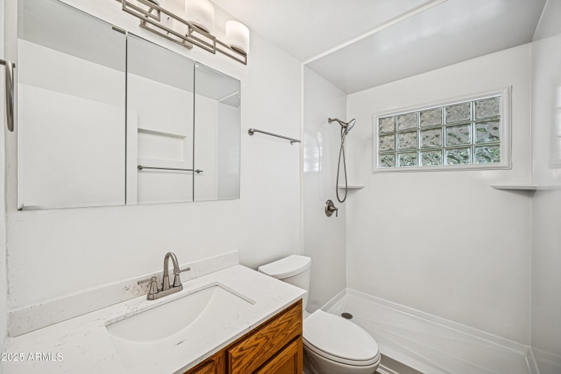 bathroom walk in shower