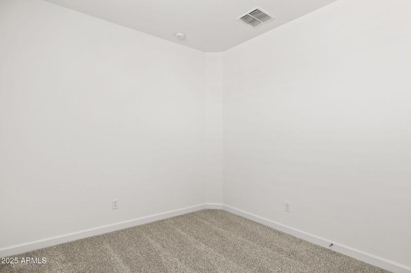 14-web-or-mls-17713-w-eva-st-lot-3-zanje