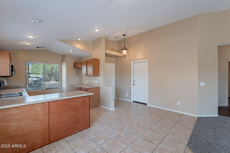 15-web-or-mls-Madison-15