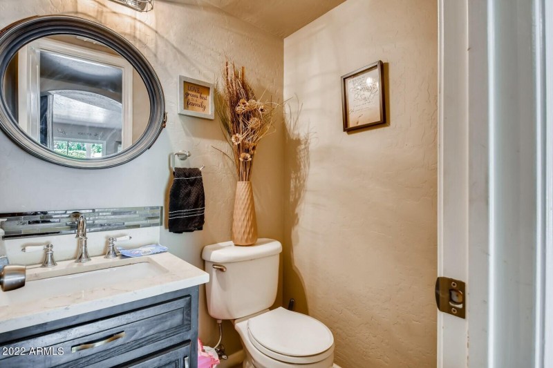 689 S Dodge Street Powder Room