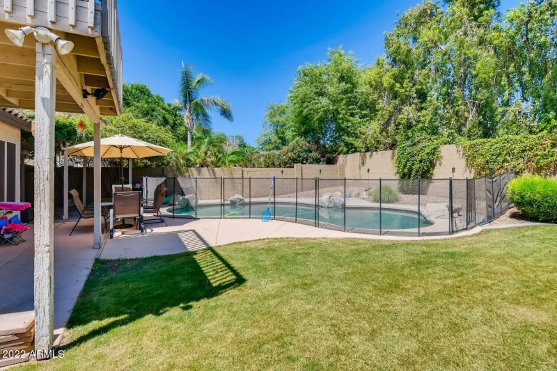 689 S Dodge Street Back Yard