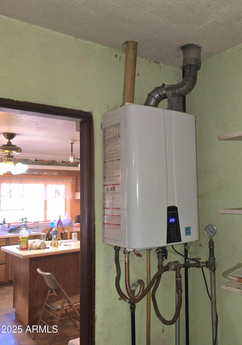 Tankless Gas Water Htr to Kitch