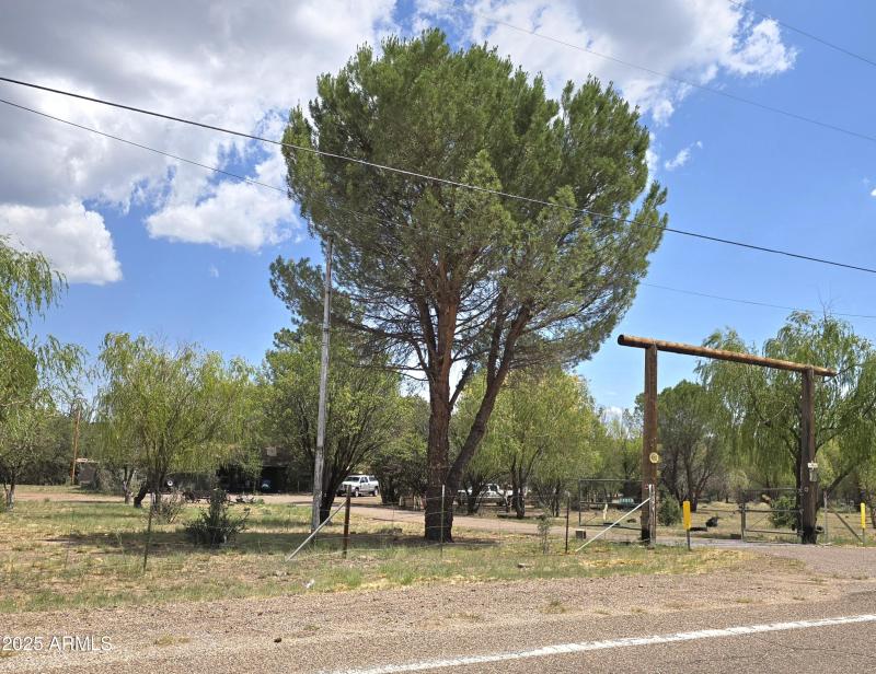 2.58 ACRES Entrance Gate