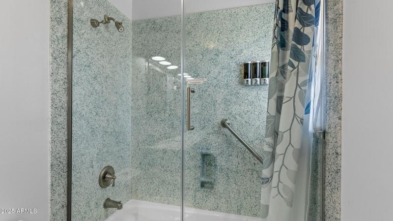 303 W Juniper Ave-86