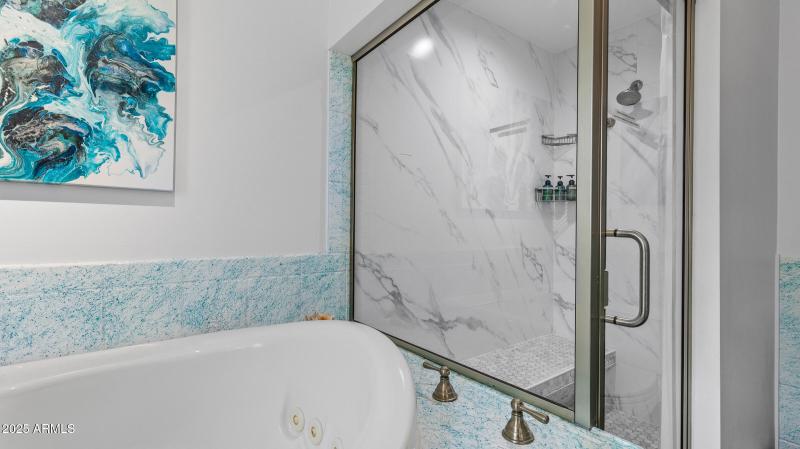 303 W Juniper Ave-99