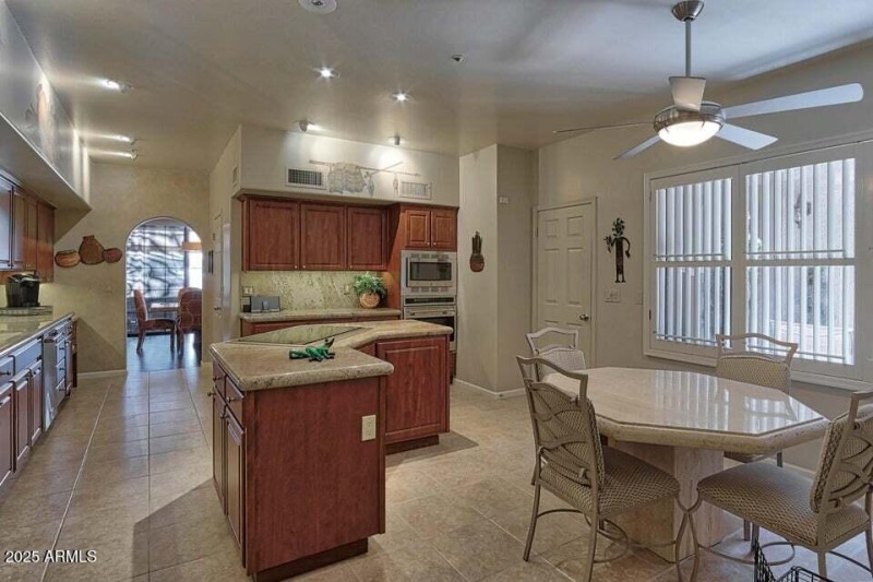 20180729214940480187000000-o