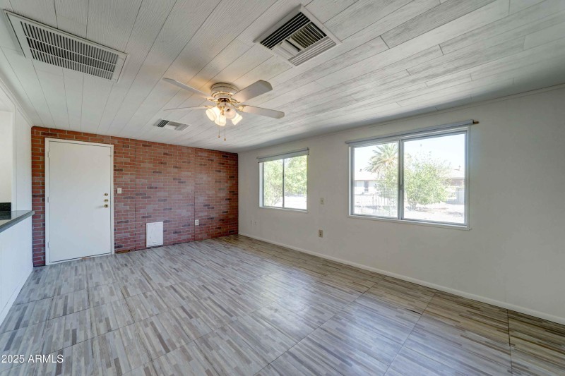 14439 n sun valley-16