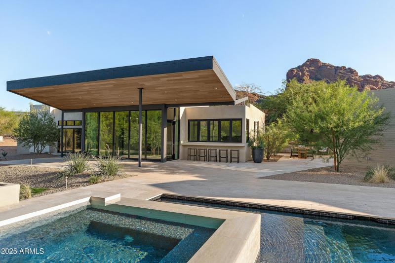 3 bedroom Guest House