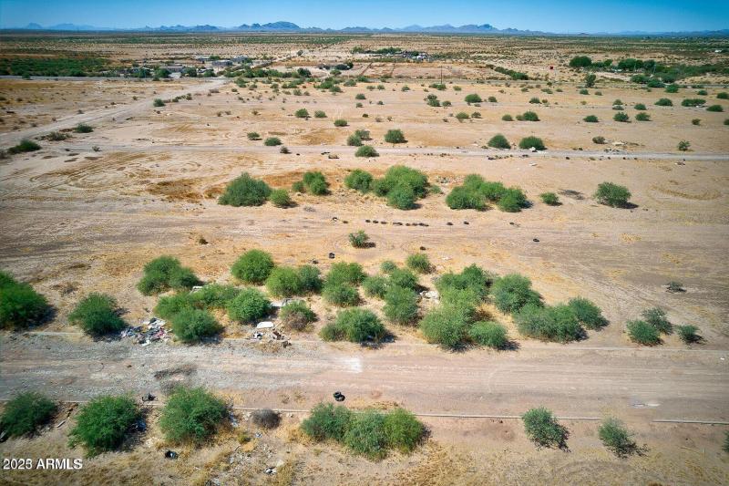 2 W Desert Crest