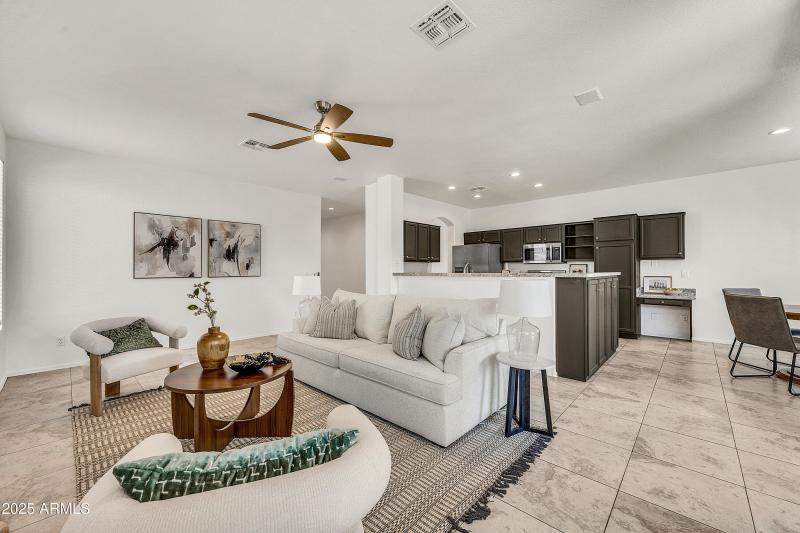 1641 W Windsong Dr-12