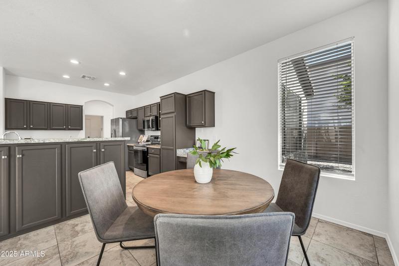 1641 W Windsong Dr-16