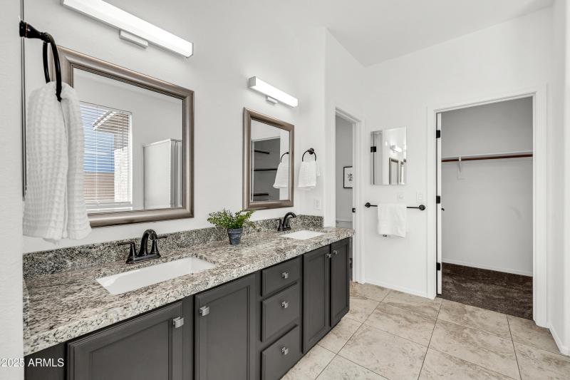 1641 W Windsong Dr-30