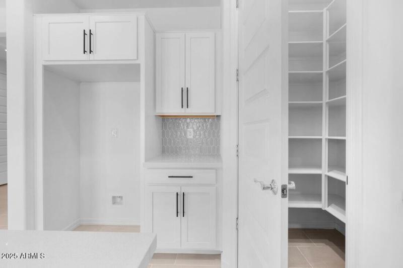 hj-az-phoenix-asante-vista-ellington-lot