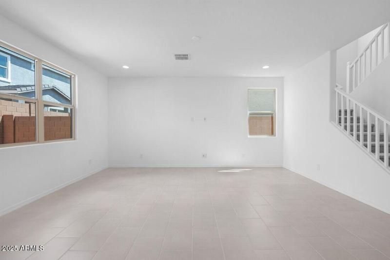 hj-az-phoenix-asante-vista-ellington-lot