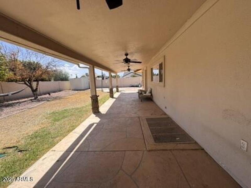 372C9F19-ED1C-48CC-BF74-CDBD55BB586C_4_5