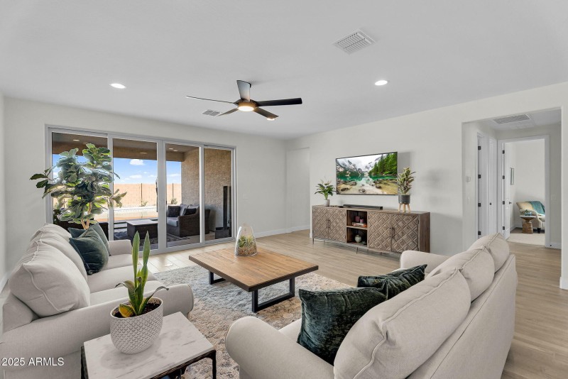 007_10-web-or-mls-hibiscus-7_846