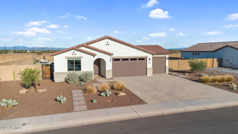 054_71-web-or-mls-dji_0176_2