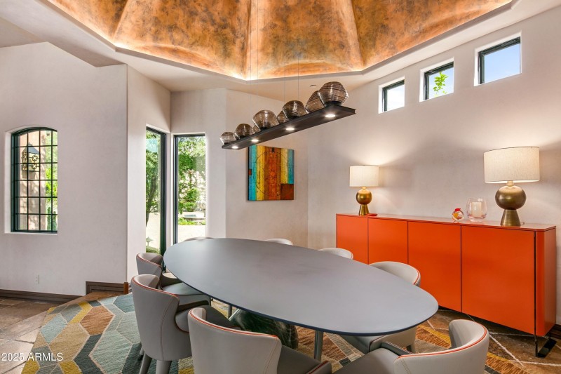 017_Open Dining Space