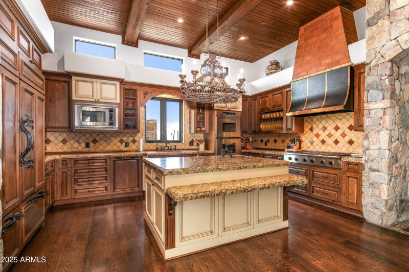 022_Kitchen Accoutrements