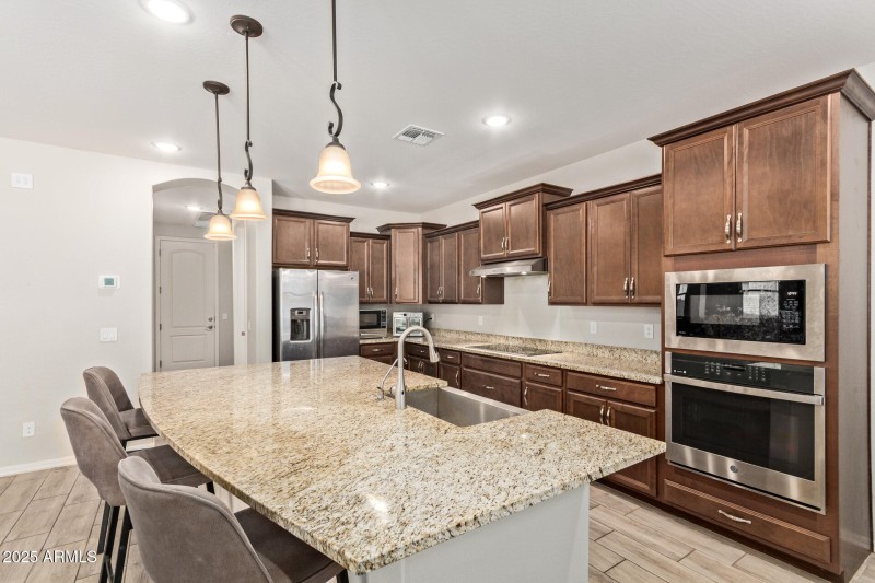 1080 N 153RD Drive, Goodyear, AZ 85338