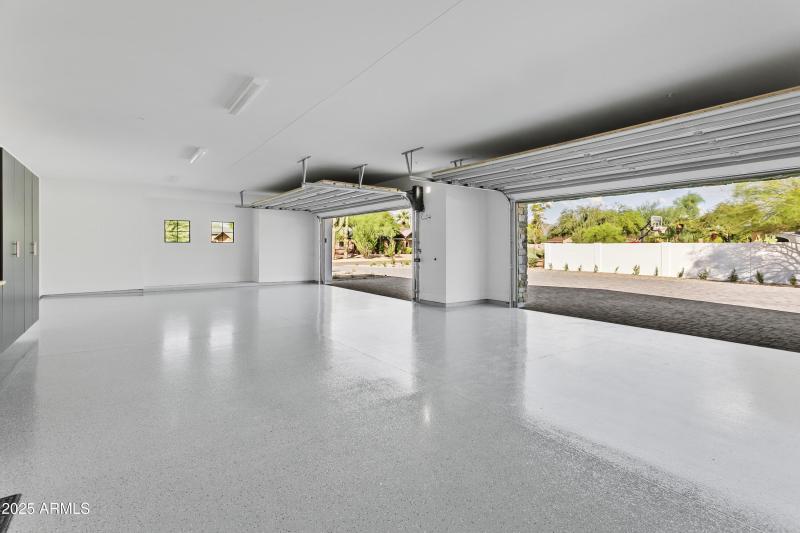 4 CAR GARAGE