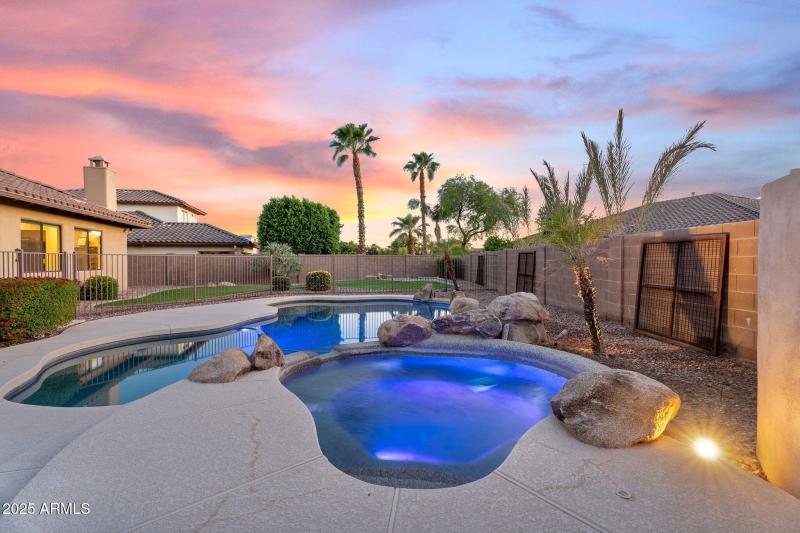 118-web-or-mls-AlleppoTwilight-16