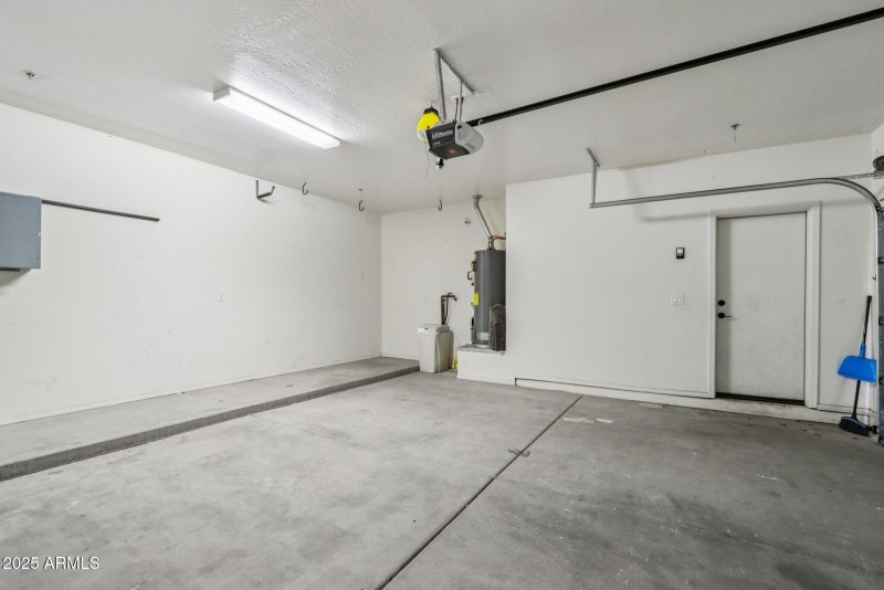 23-web-or-mls-W Palo Brea Ln-L2608-021